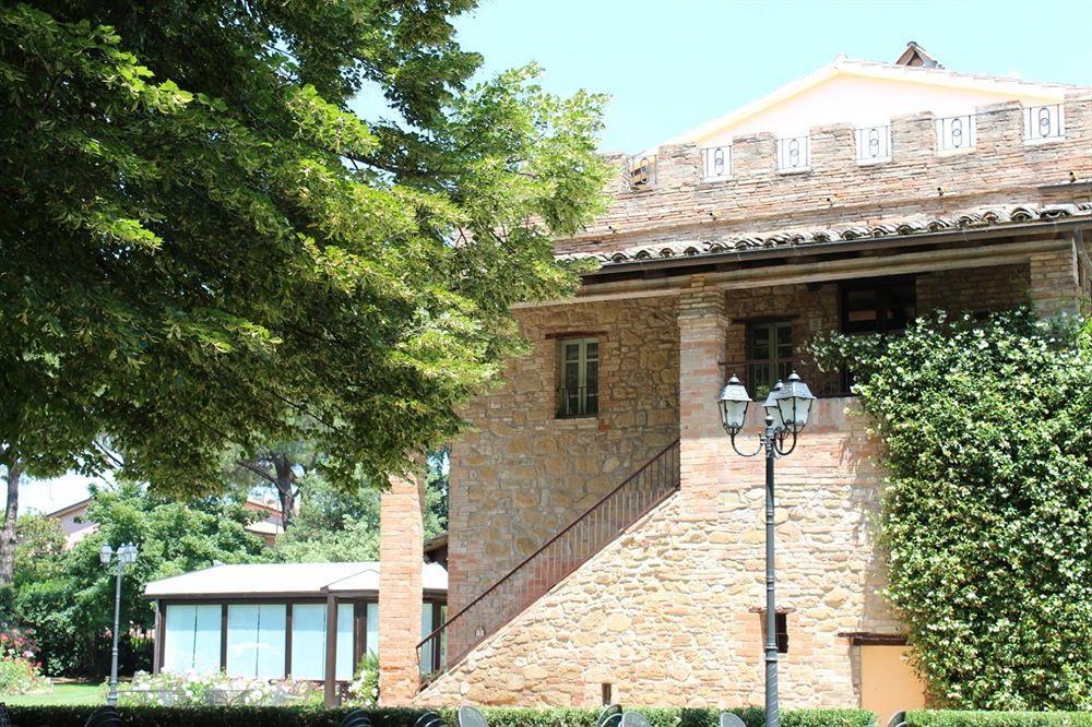 Hotel Assisi Parco Dei Cavalieri Petrignano Dış mekan fotoğraf